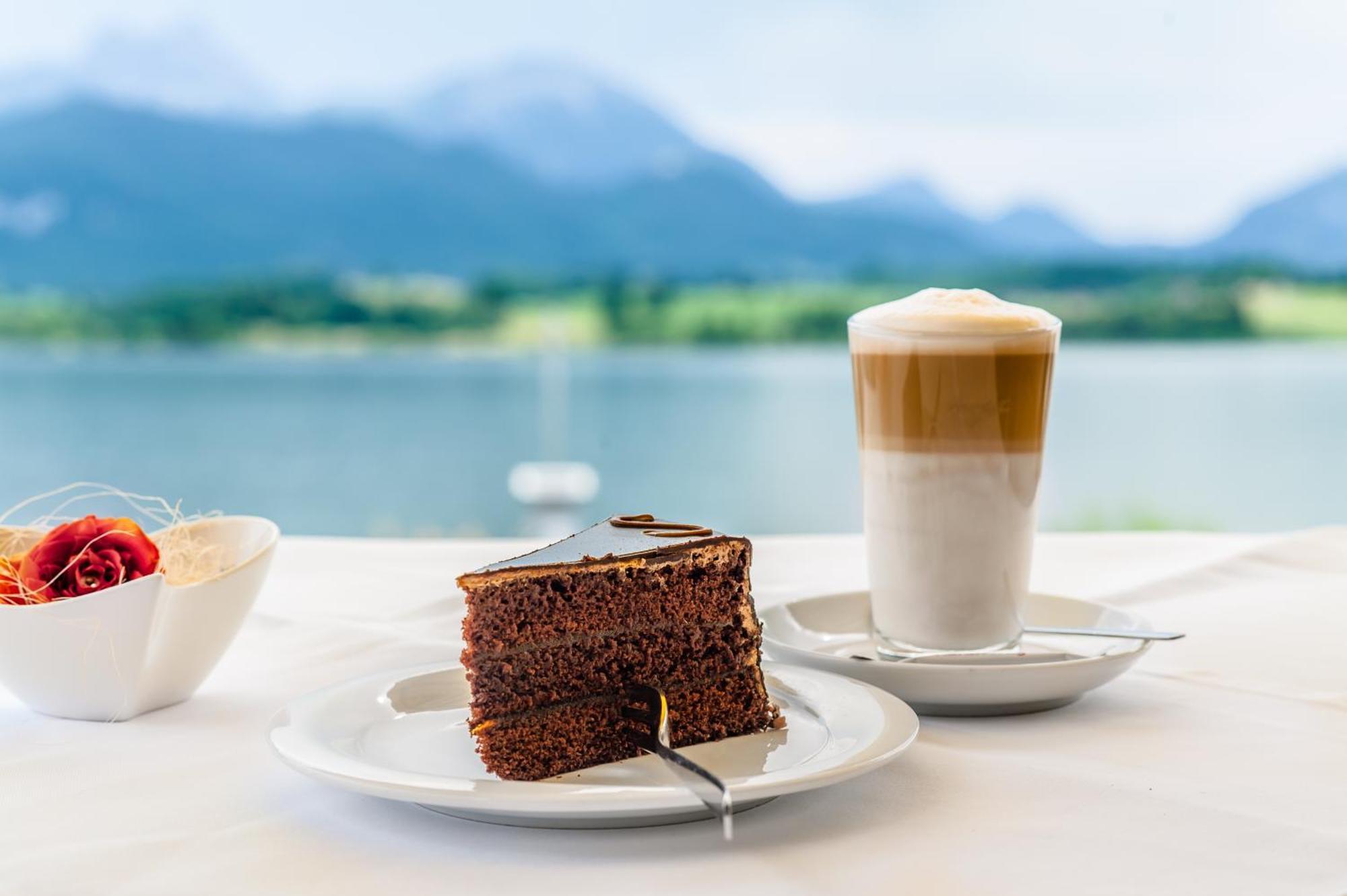 Hotel Am Hopfensee Фюссен Экстерьер фото